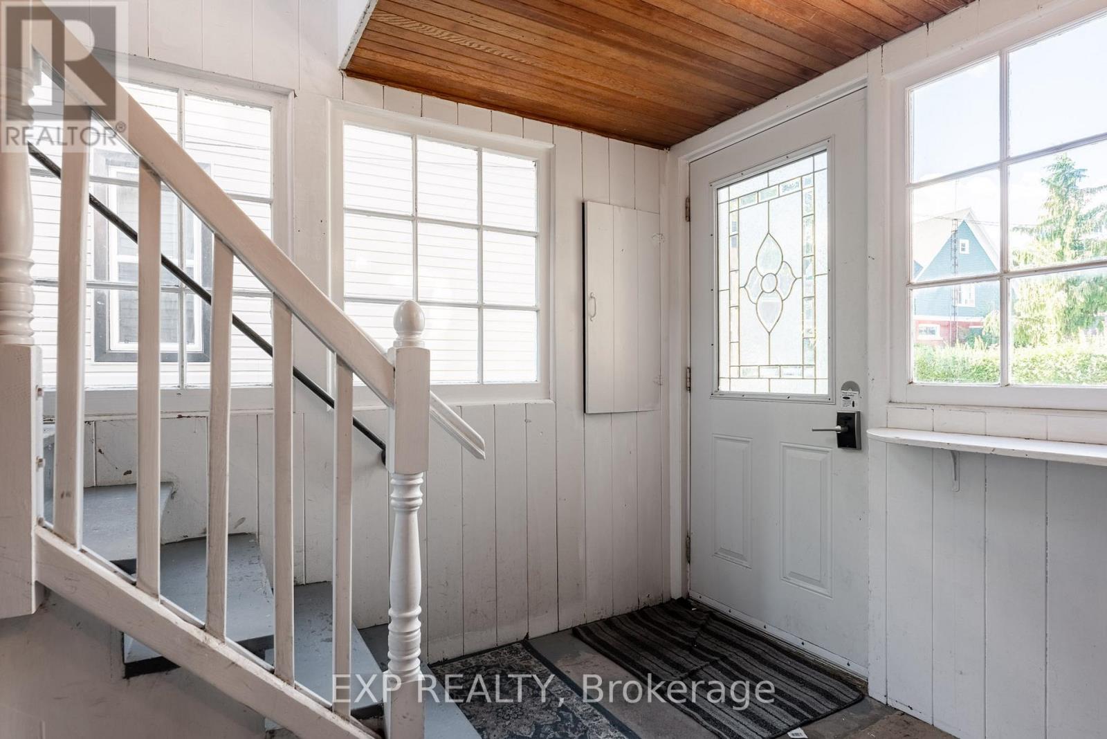 4613 Ryerson Crescent Property Photo 12