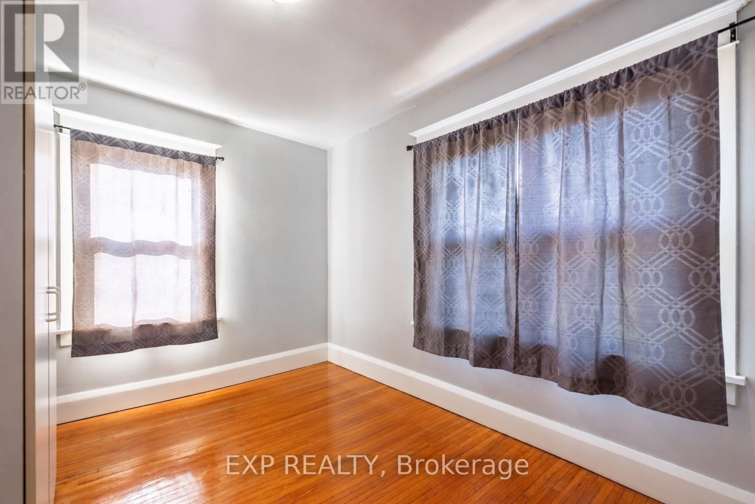 4613 Ryerson Crescent Property Photo 15