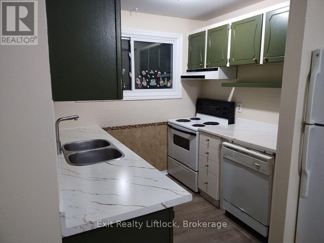 42 - 996 Sydenham Road Property Photo 5