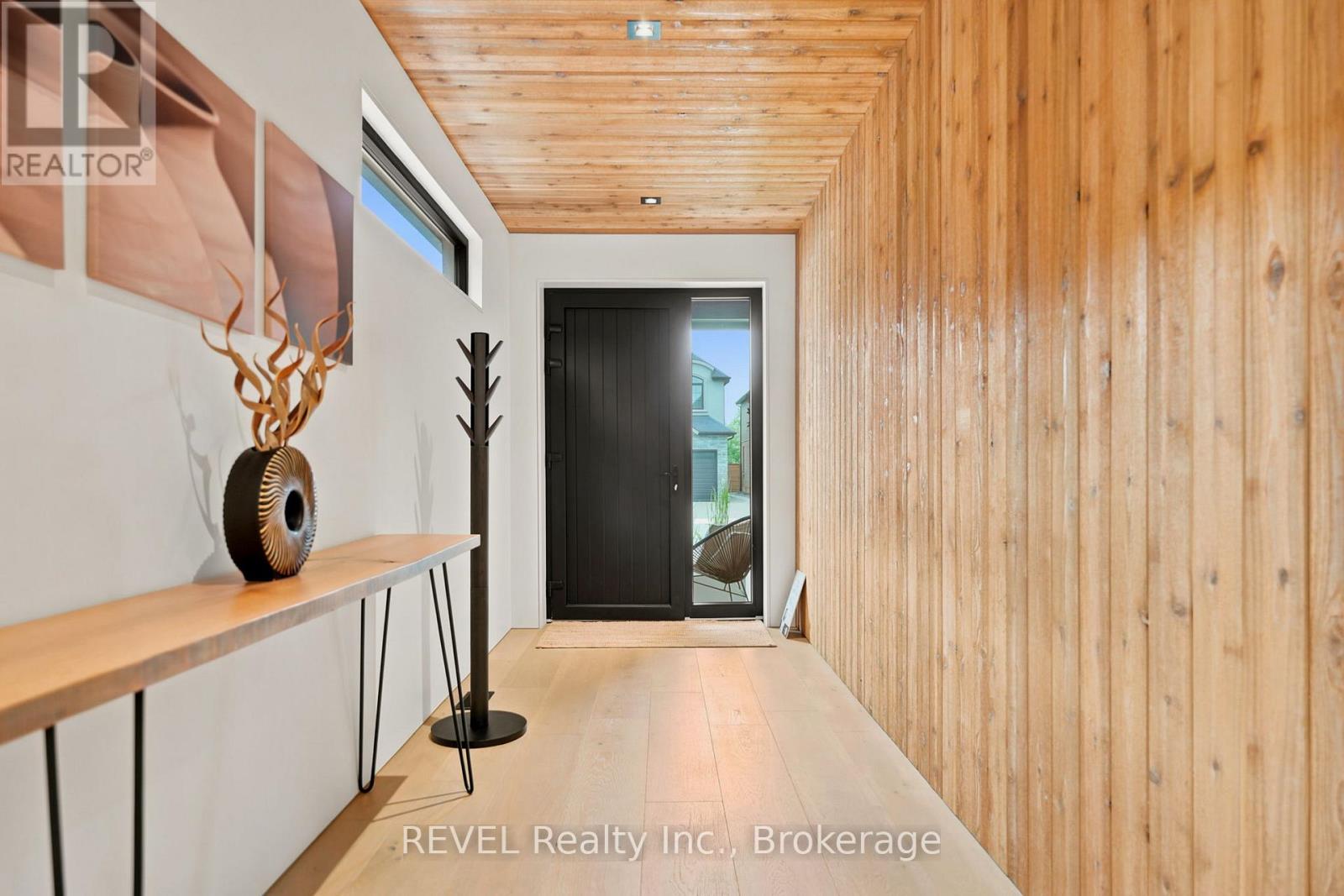 81 Mackenzie King Avenue Property Photo 4
