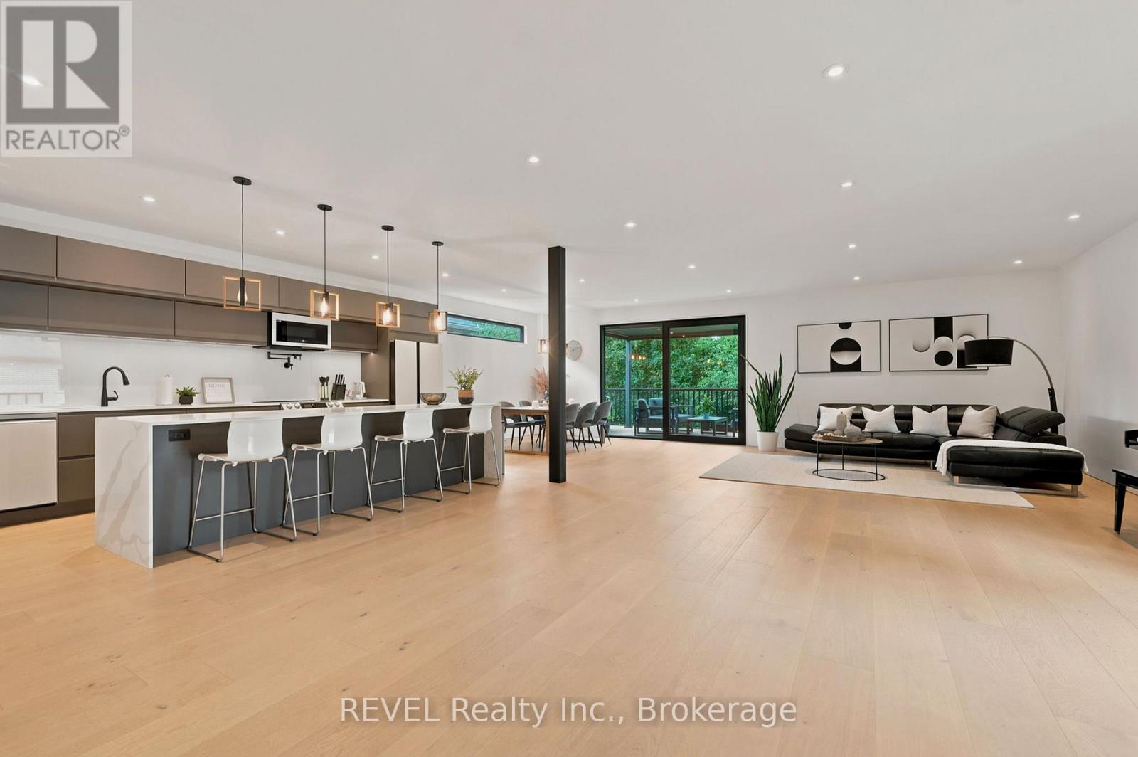 81 Mackenzie King Avenue Property Photo 7
