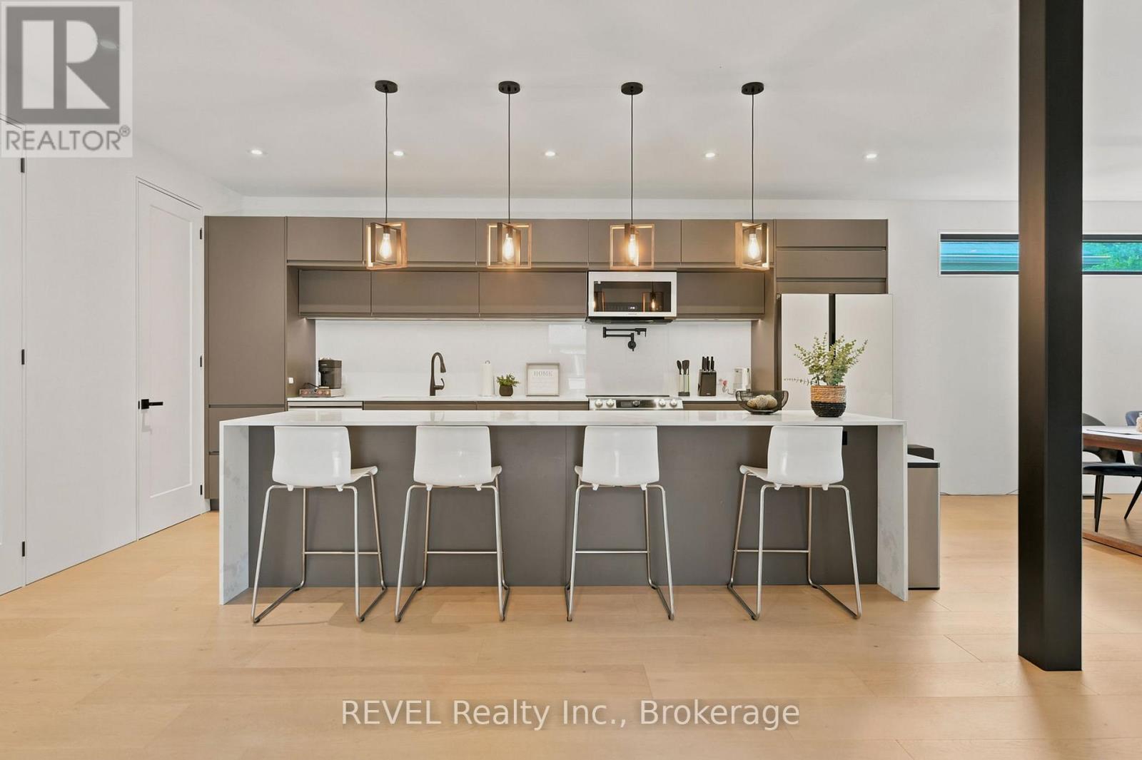 81 Mackenzie King Avenue Property Photo 8