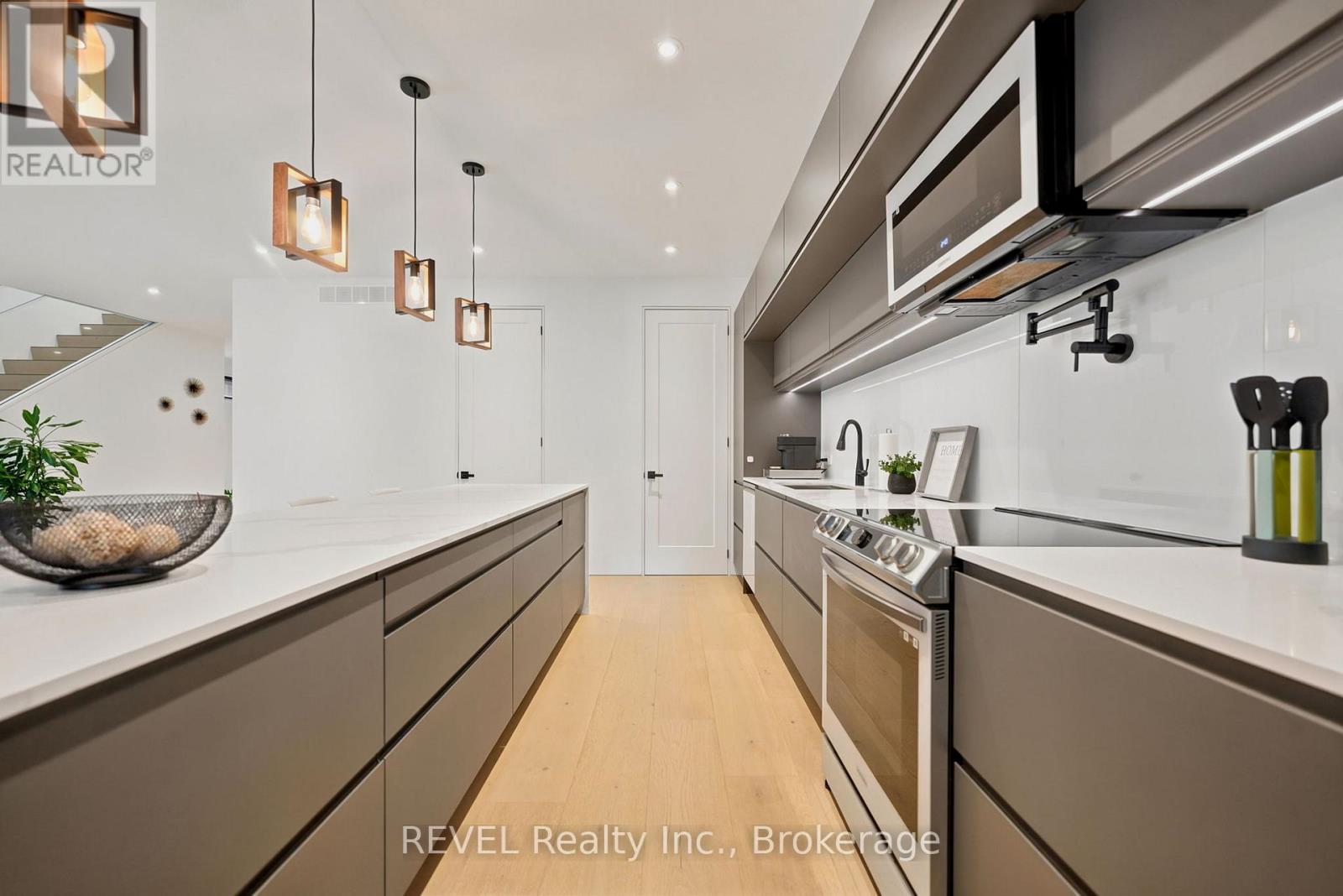 81 Mackenzie King Avenue Property Photo 12