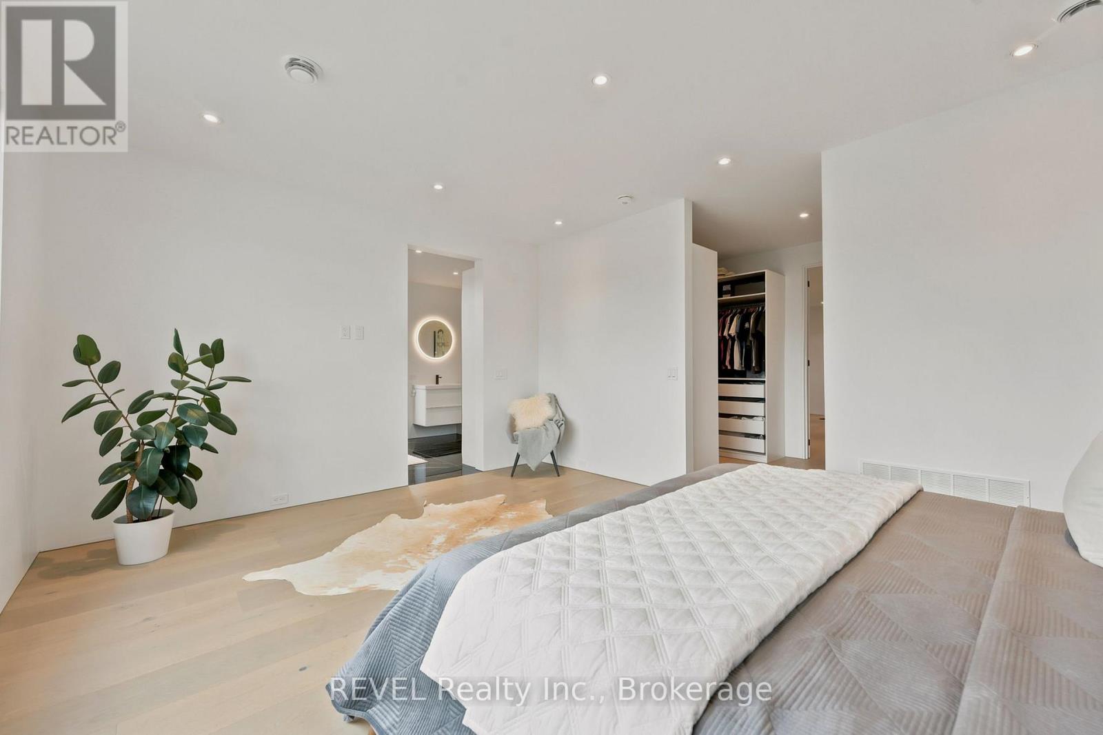 81 Mackenzie King Avenue Property Photo 22
