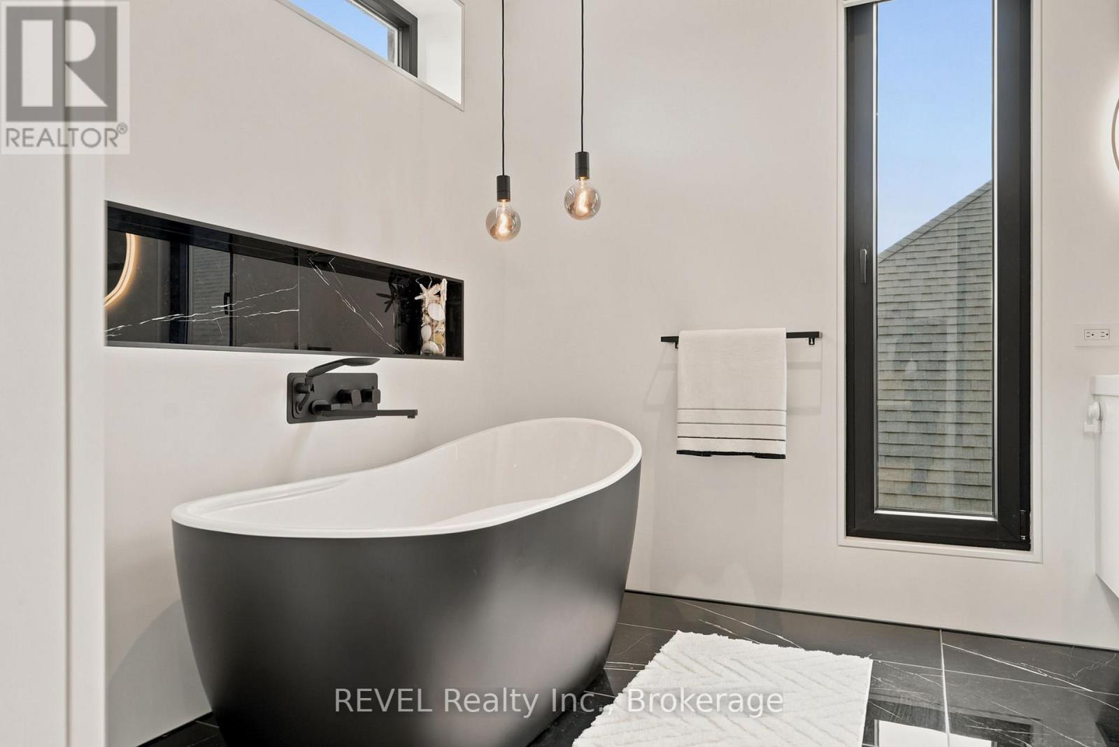 81 Mackenzie King Avenue Property Photo 23