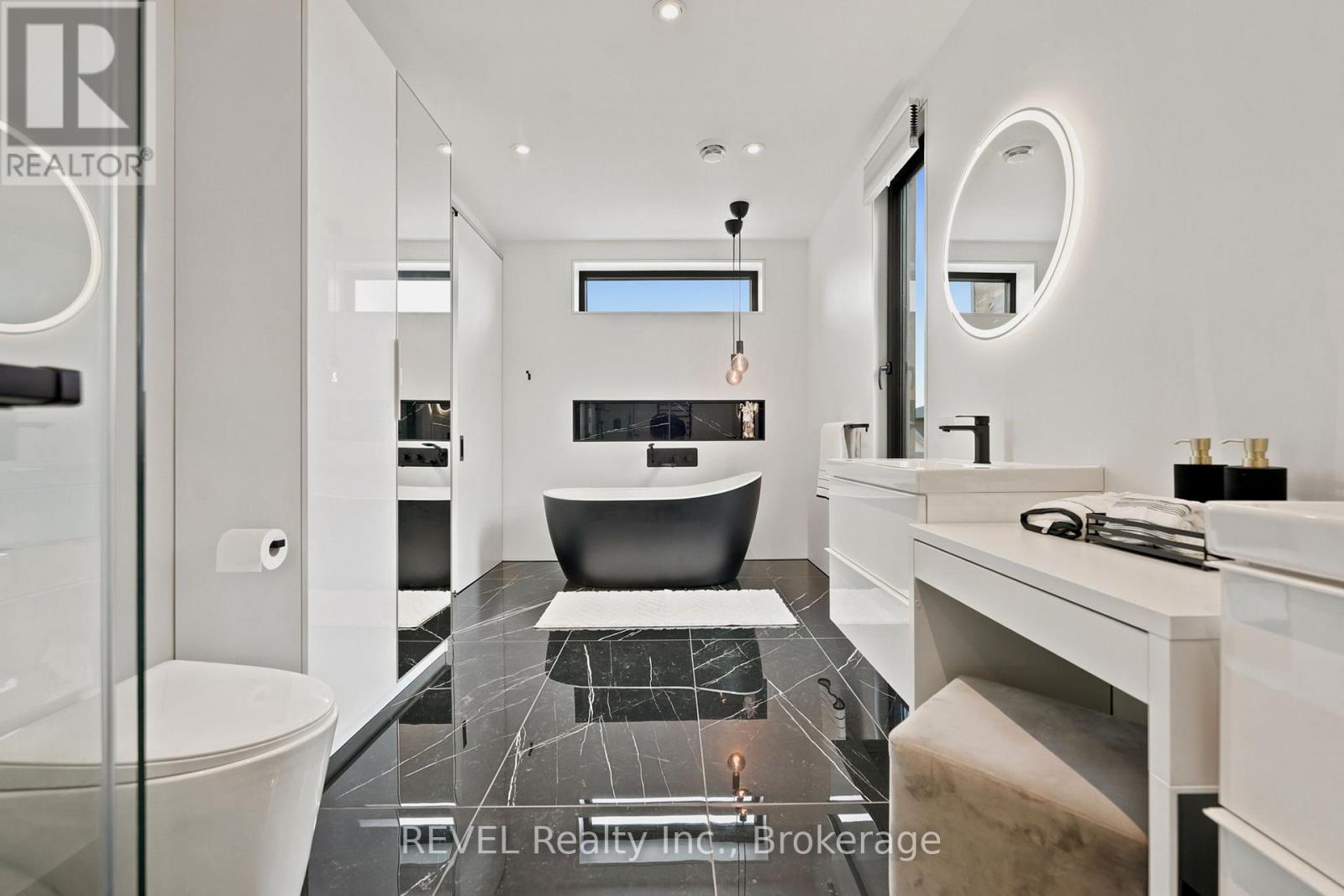 81 Mackenzie King Avenue Property Photo 25