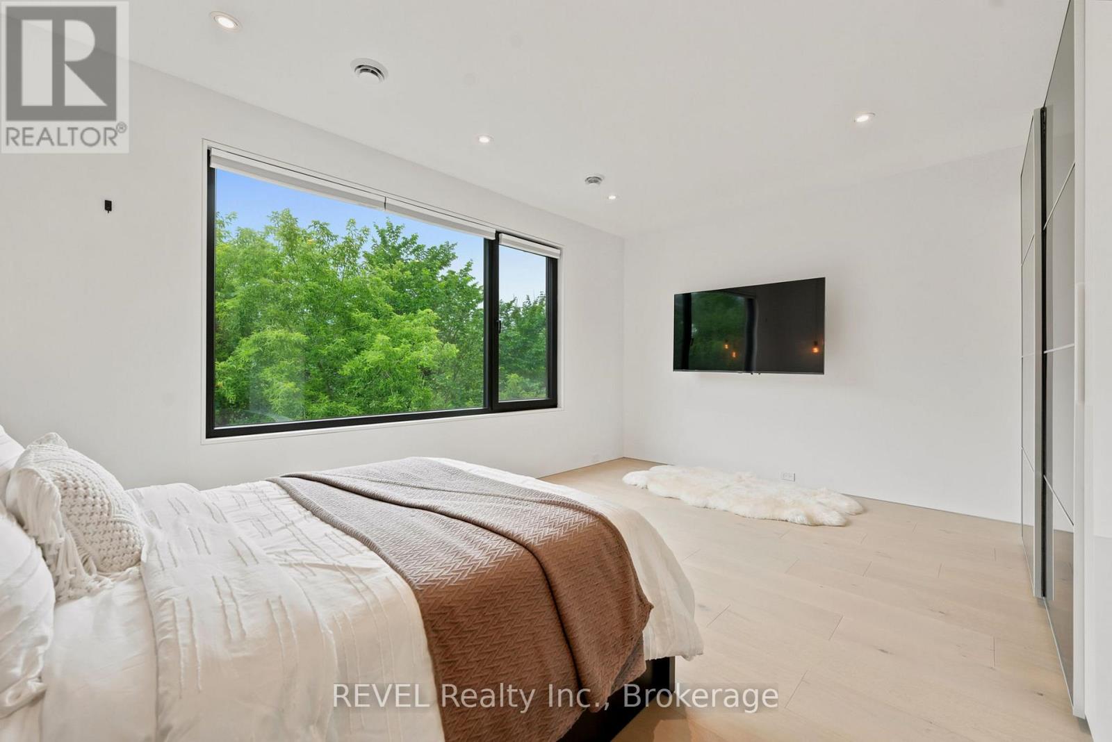 81 Mackenzie King Avenue Property Photo 29