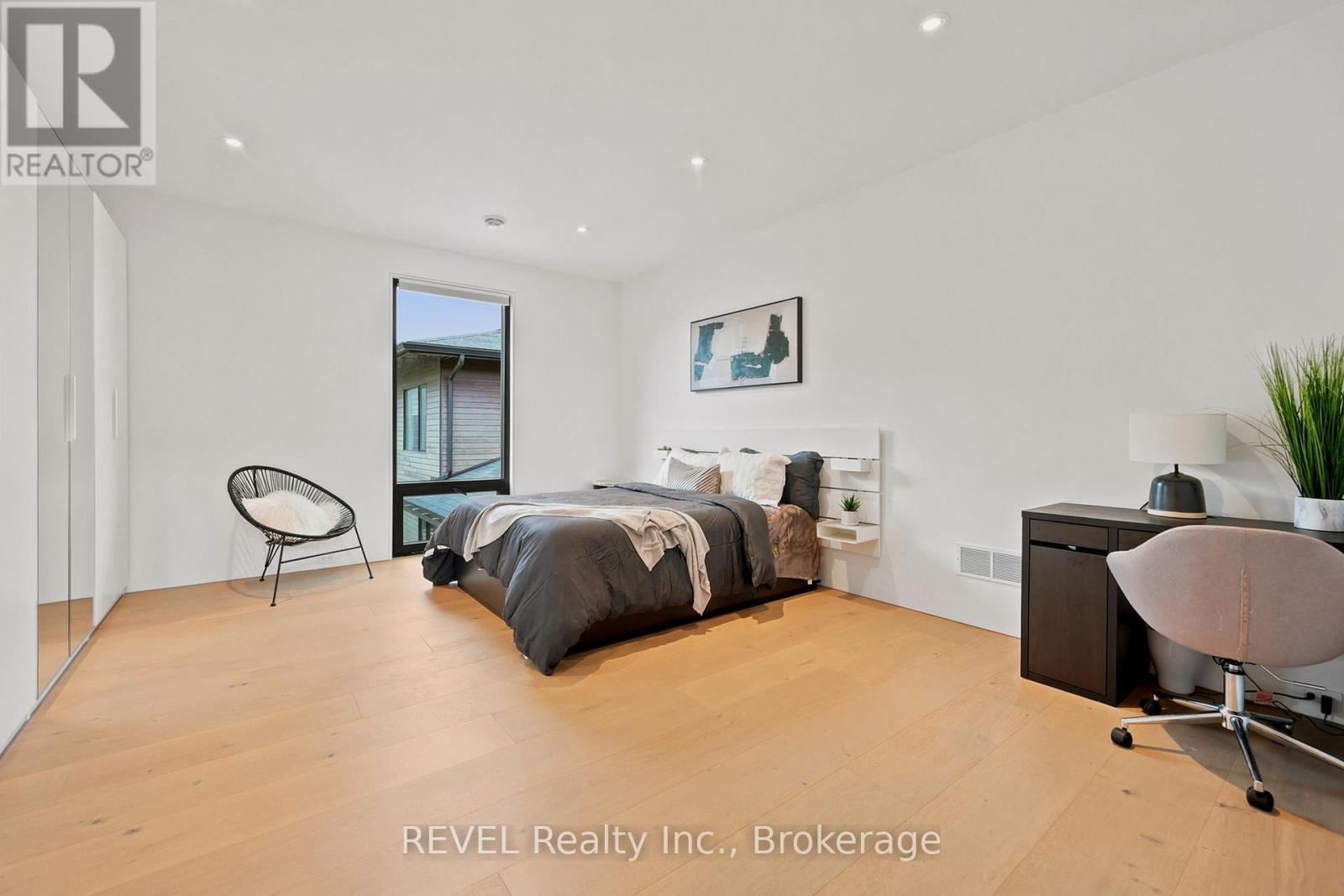 81 Mackenzie King Avenue Property Photo 30