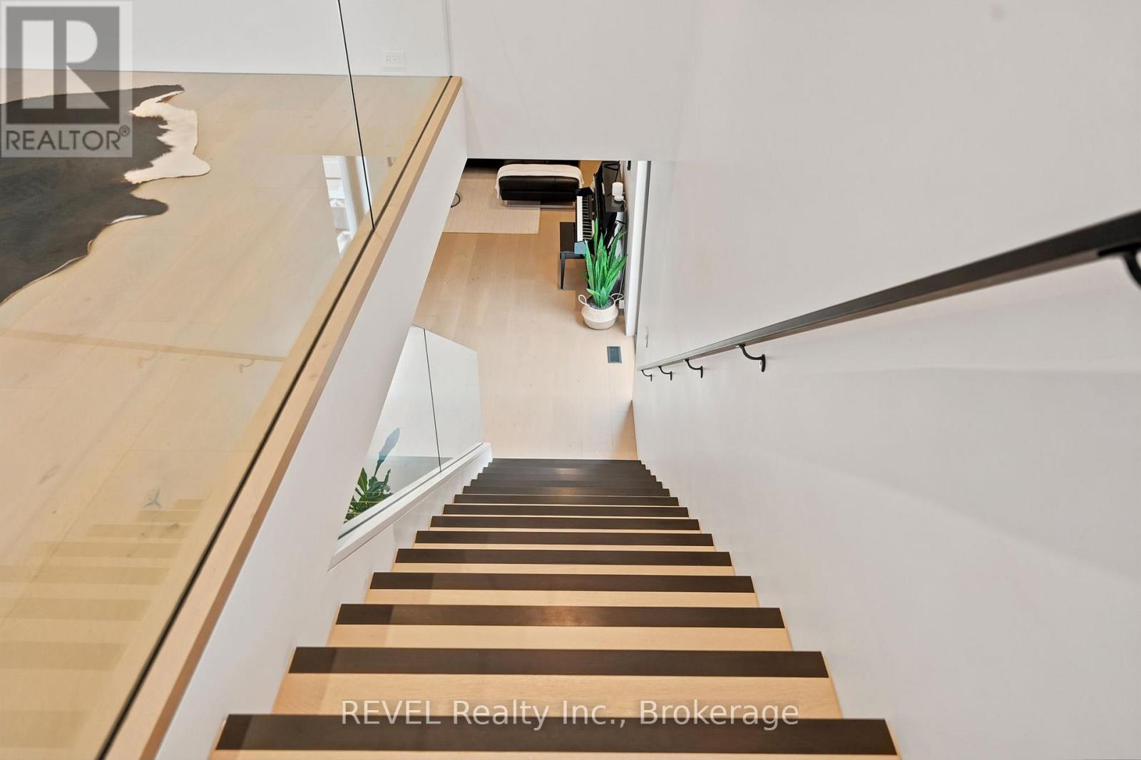 81 Mackenzie King Avenue Property Photo 34