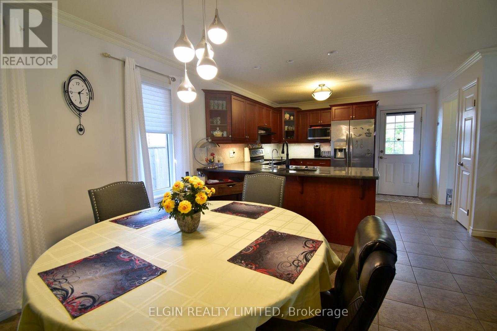 30 Peach Tree Boulevard Property Photo 9