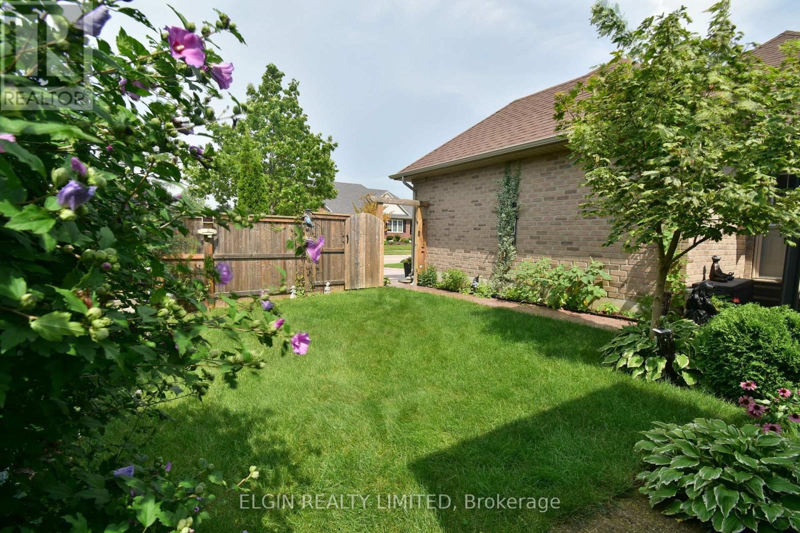 30 Peach Tree Boulevard Property Photo 32