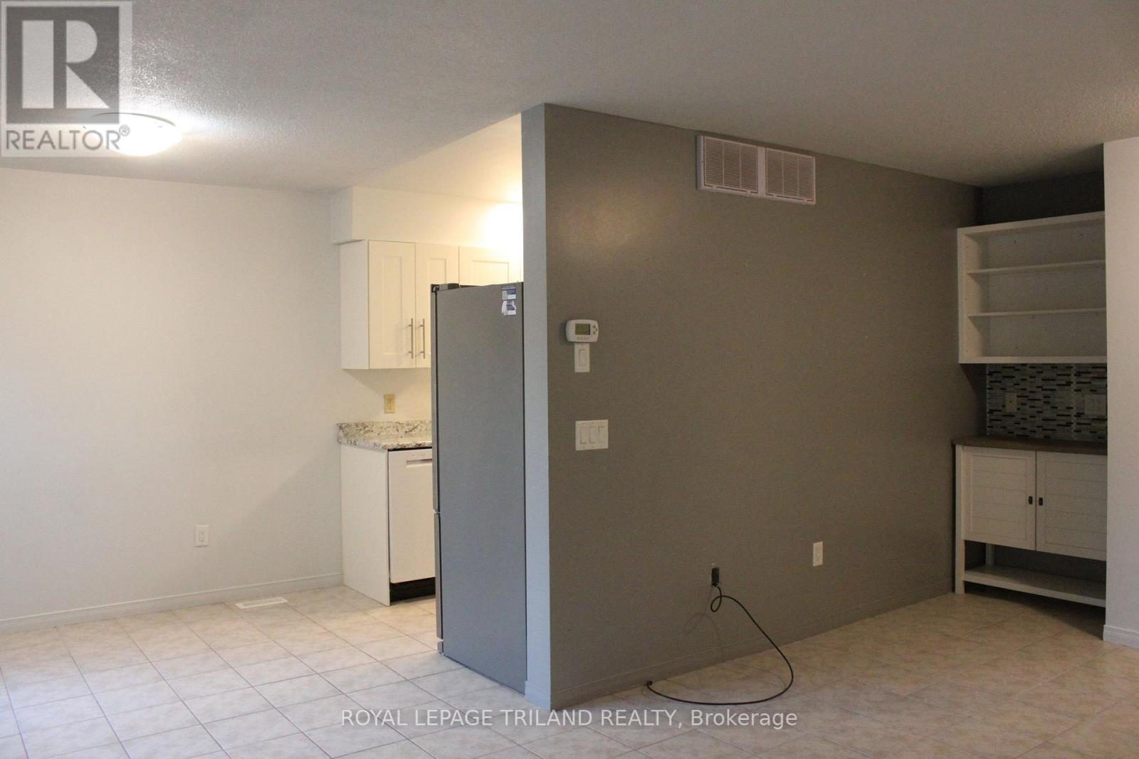 44 - 780 Fanshawe Park Road Property Photo 4