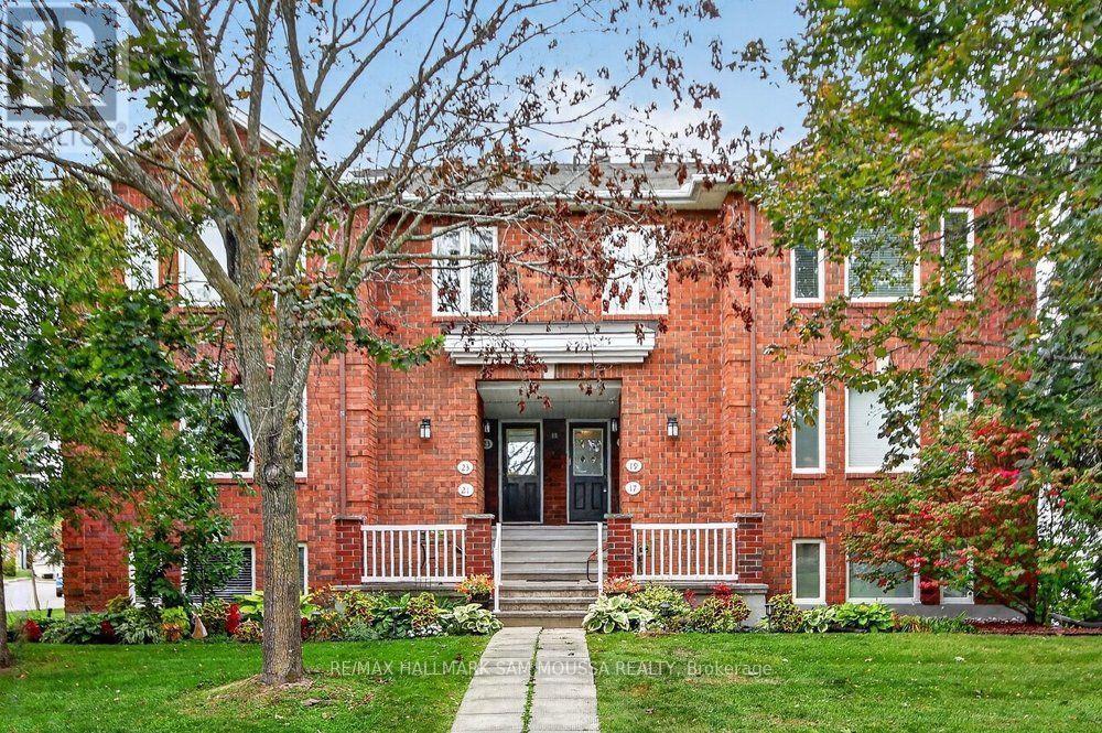 19 Colchester Square Property Photo 1