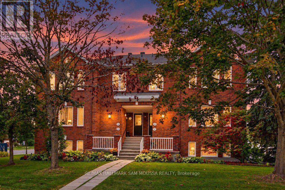 19 Colchester Square Property Photo 2