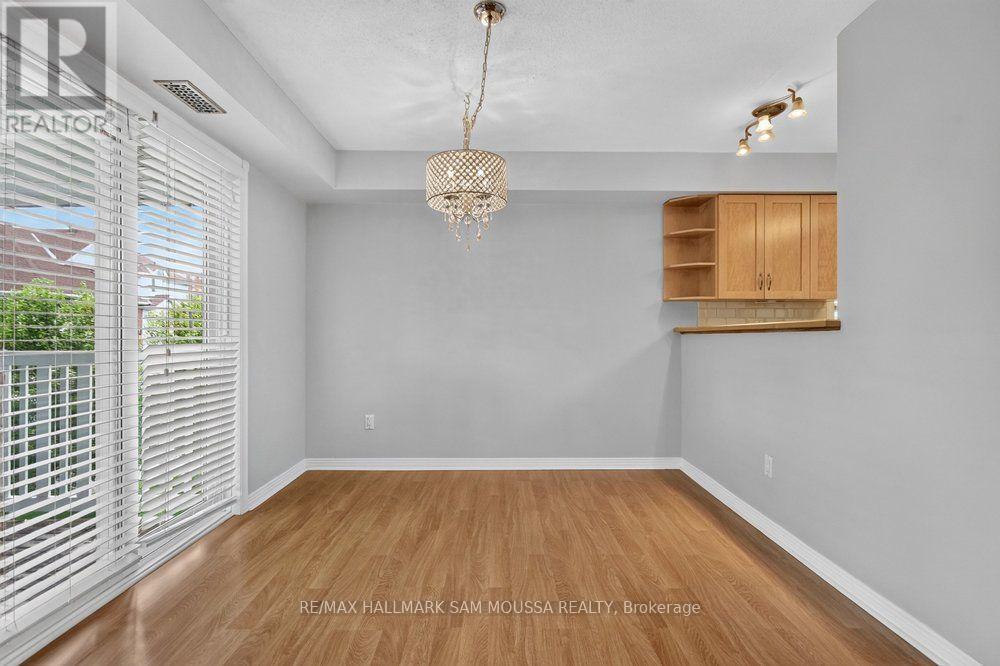 19 Colchester Square Property Photo 12
