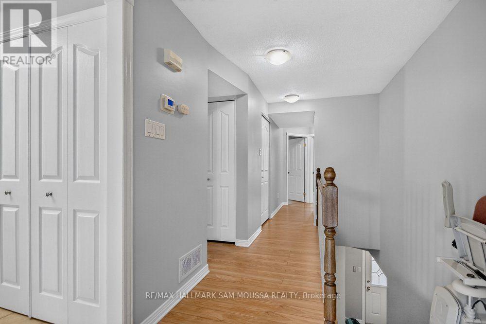 19 Colchester Square Property Photo 19