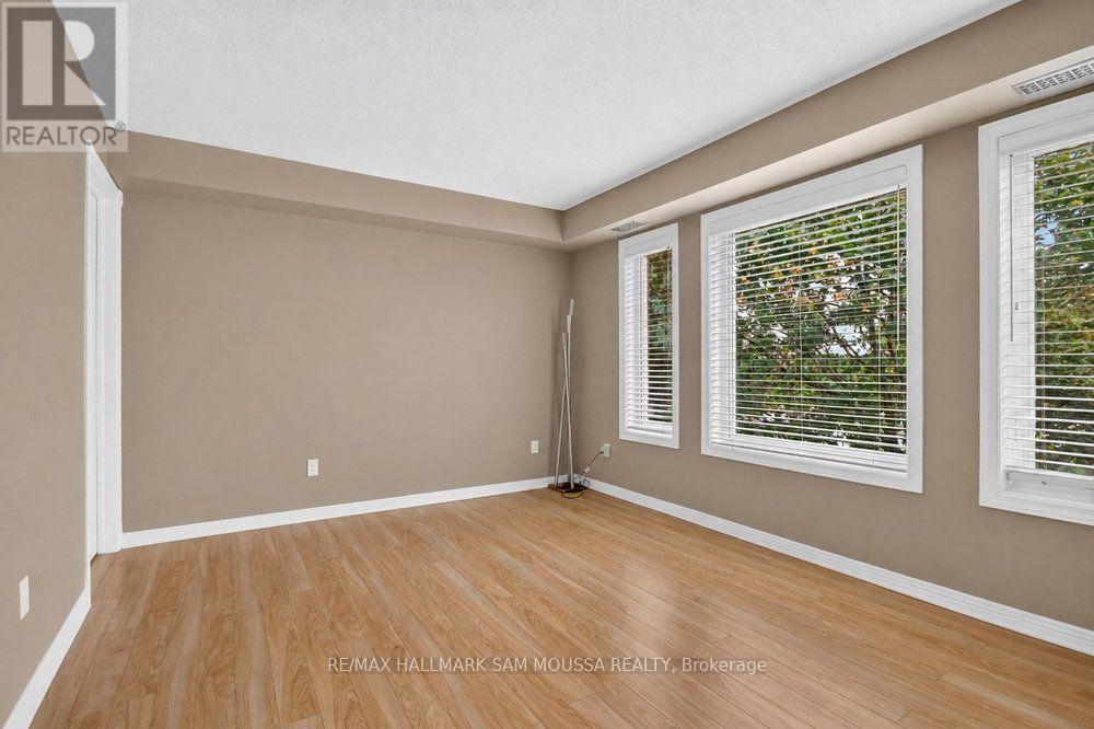 19 Colchester Square Property Photo 20