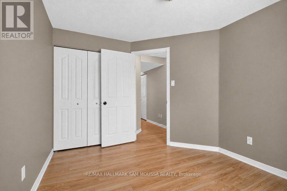 19 Colchester Square Property Photo 27