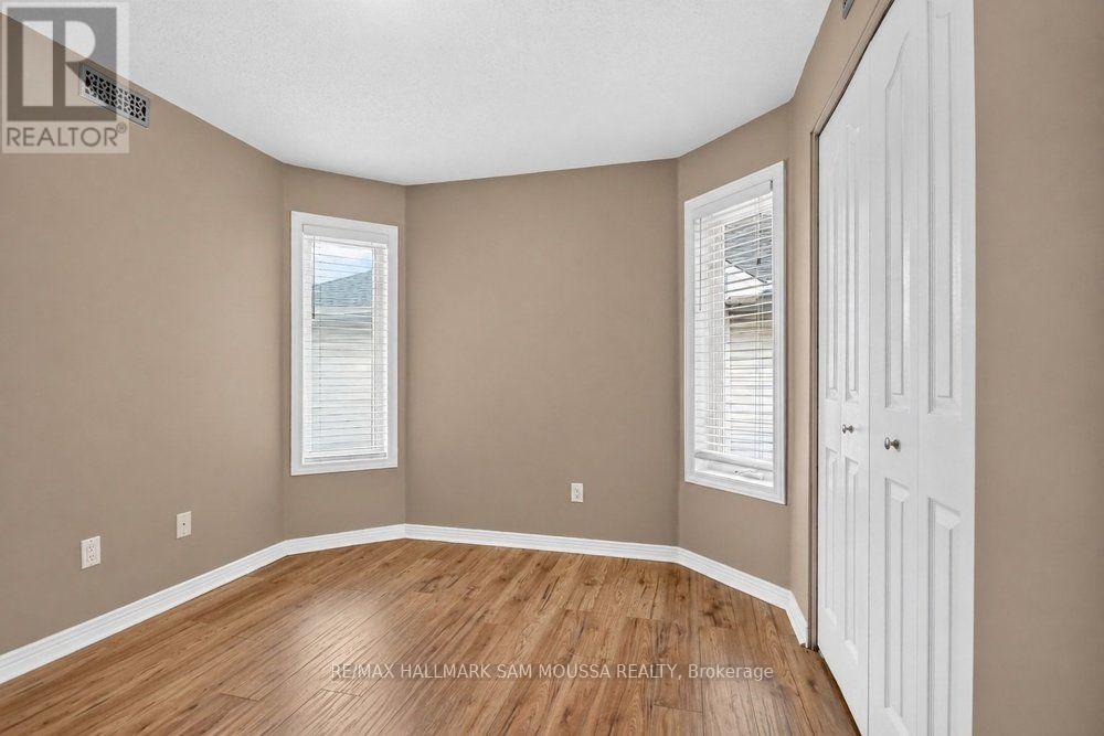 19 Colchester Square Property Photo 29