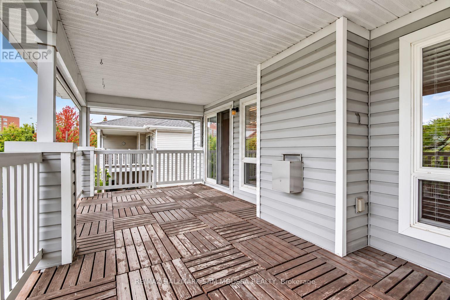 19 Colchester Square Property Photo 36