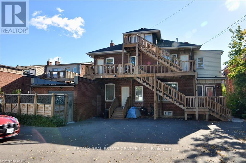 119 Ottawa Street N Property Photo 9
