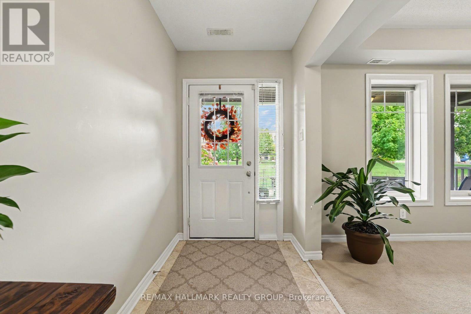 614 Martinique Lane Property Photo 3