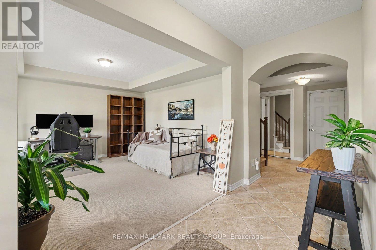 614 Martinique Lane Property Photo 4