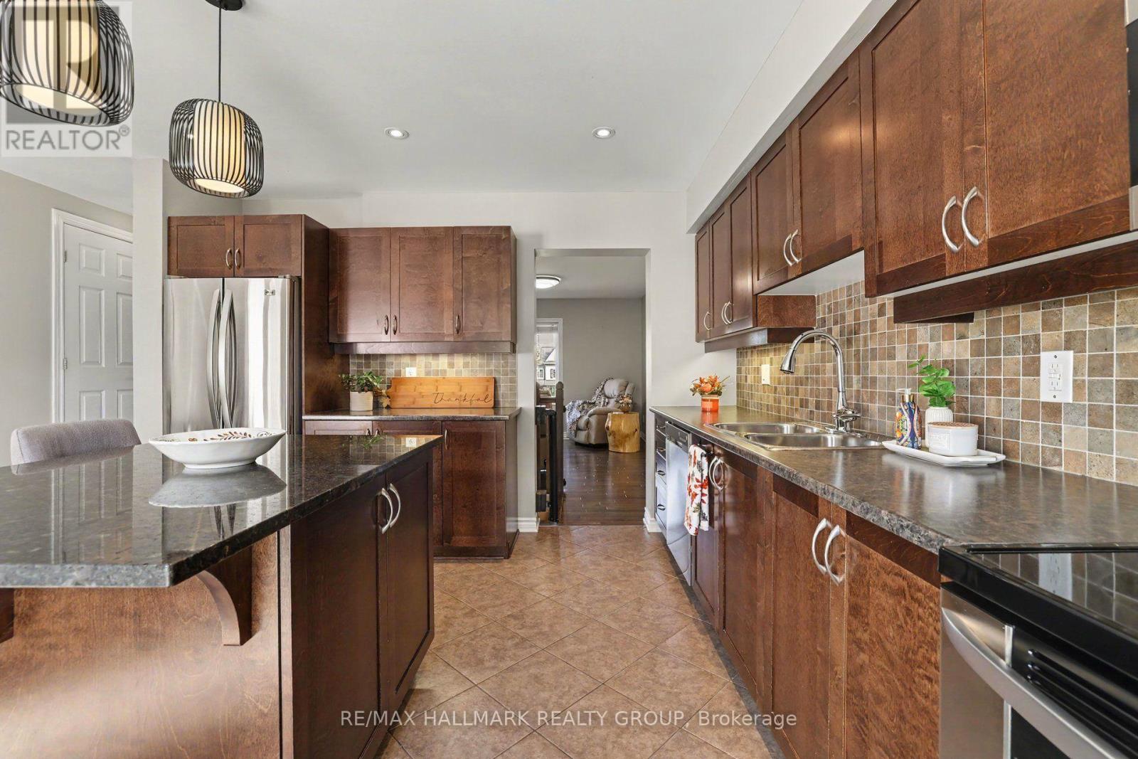 614 Martinique Lane Property Photo 13