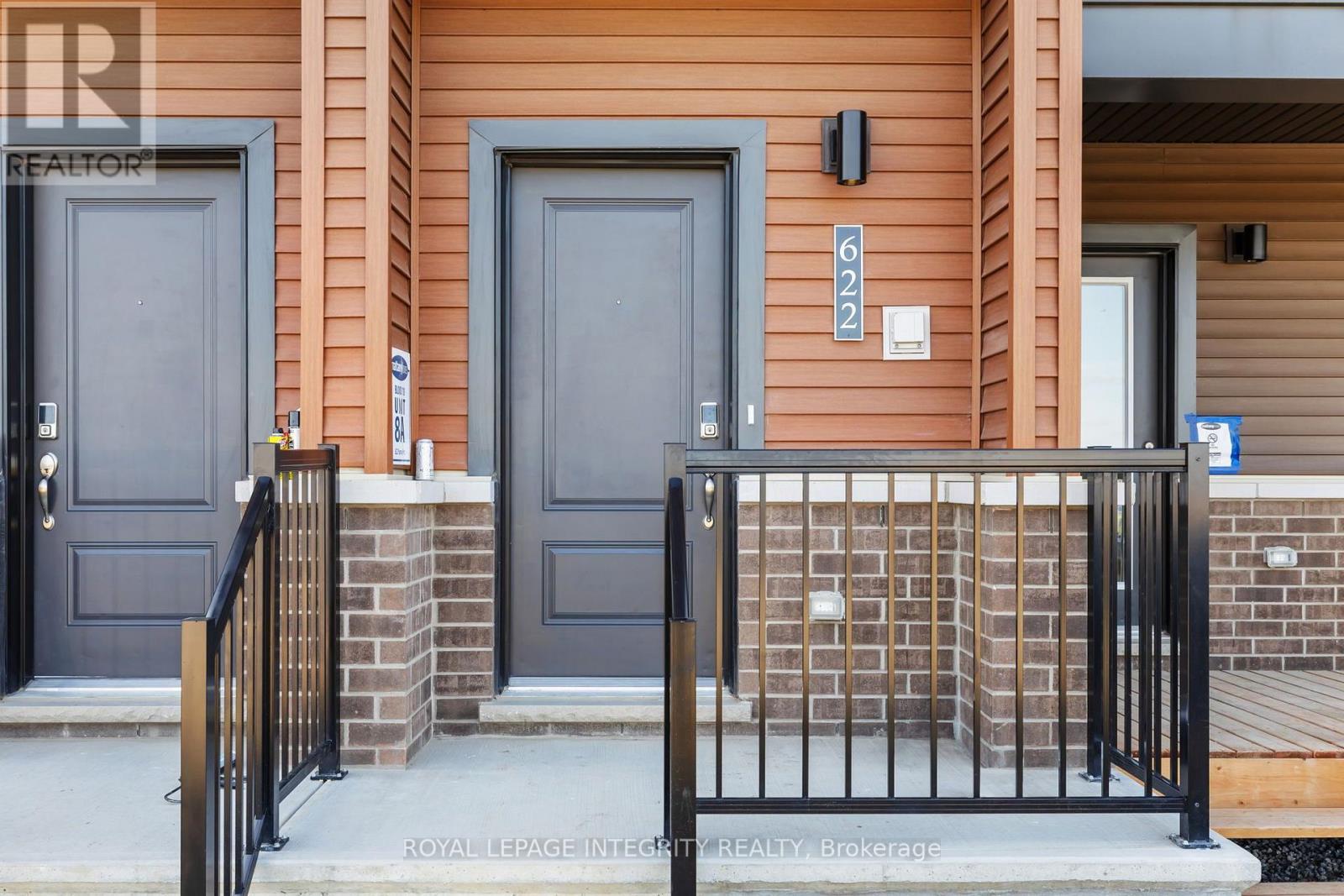 622 Parnian Private Property Photo 2
