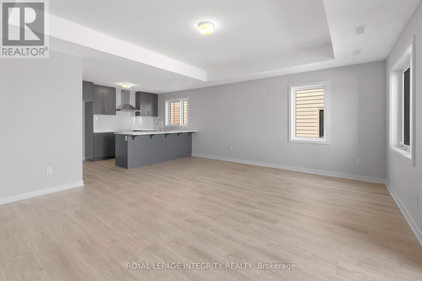622 Parnian Private Property Photo 7