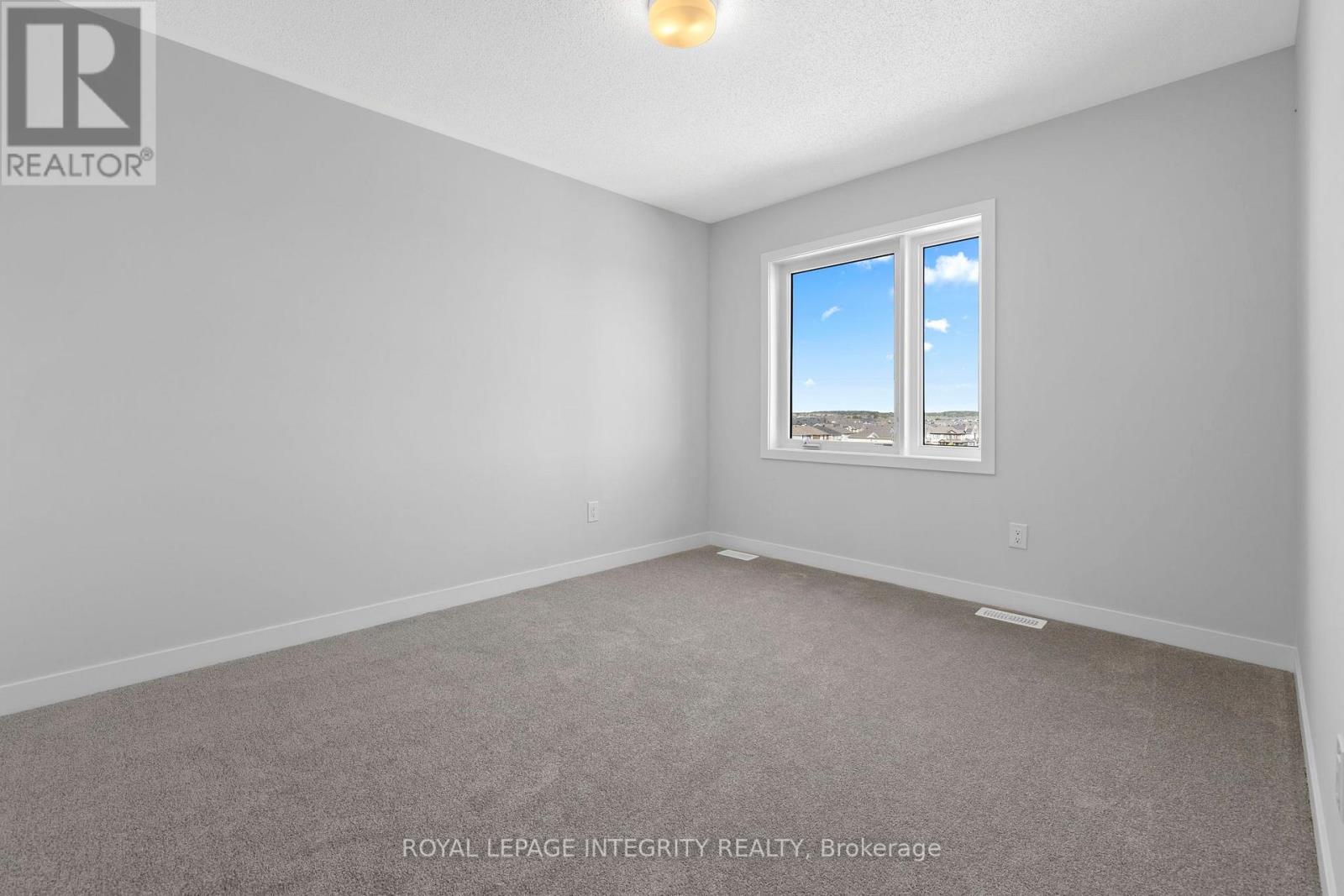 622 Parnian Private Property Photo 12