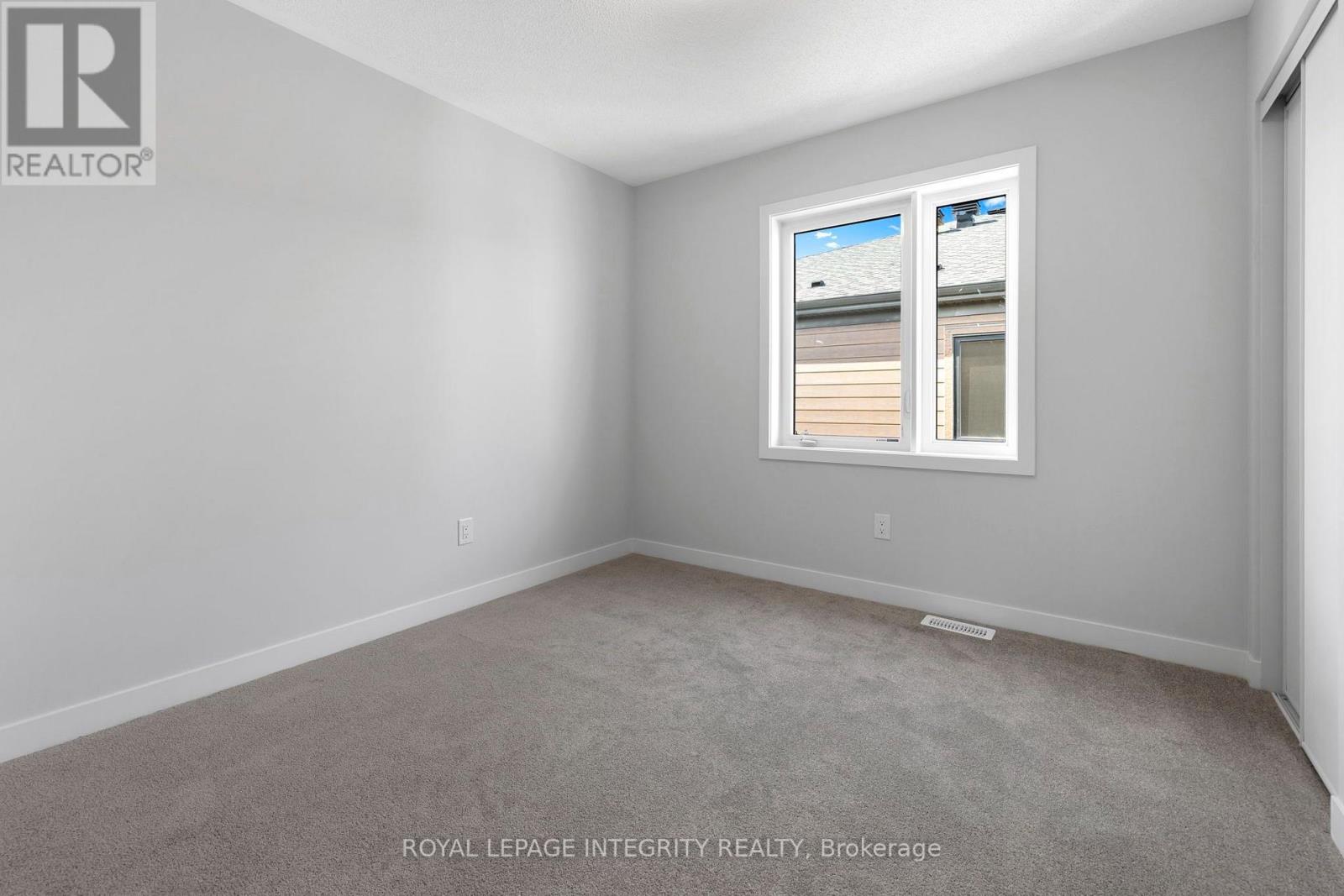 622 Parnian Private Property Photo 14