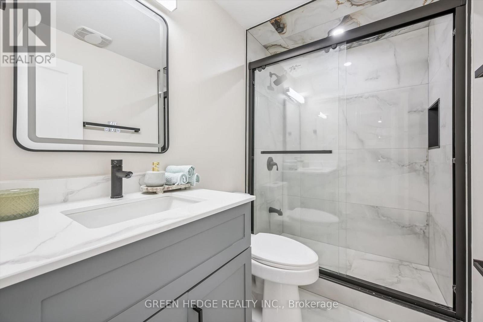385 Village Crescent Property Photo 40
