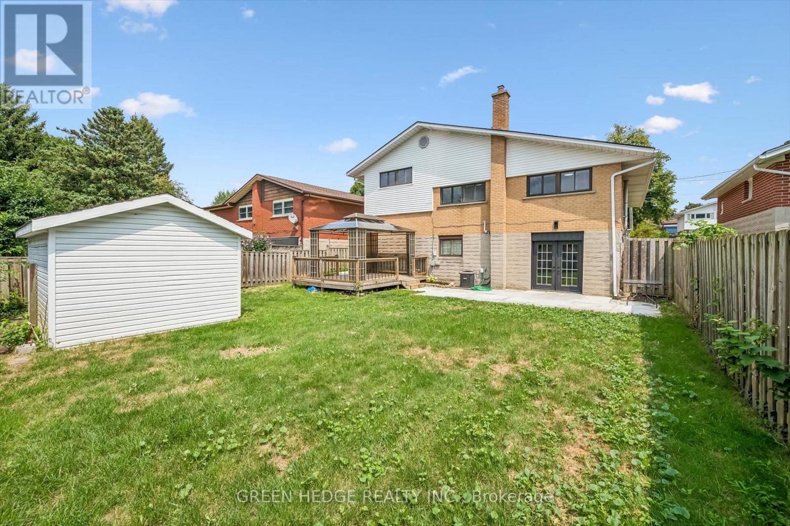 385 Village Crescent Property Photo 43