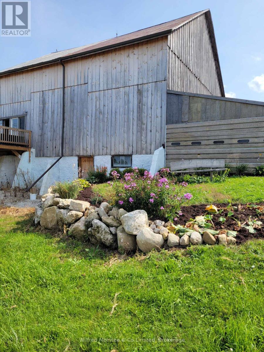 316900 Hwy 6 Property Photo 6