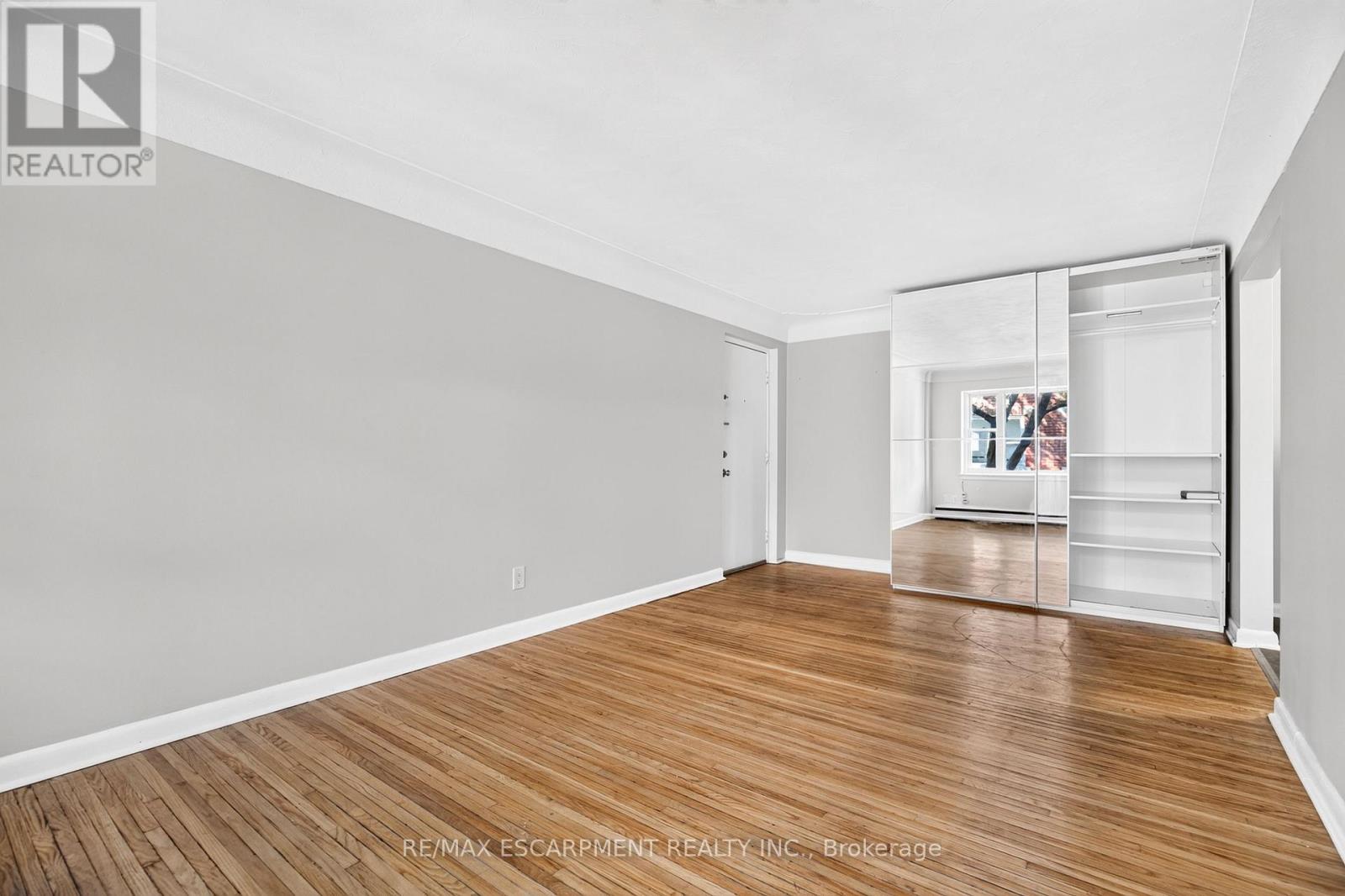 3 - 3 Applewood Avenue Property Photo 4