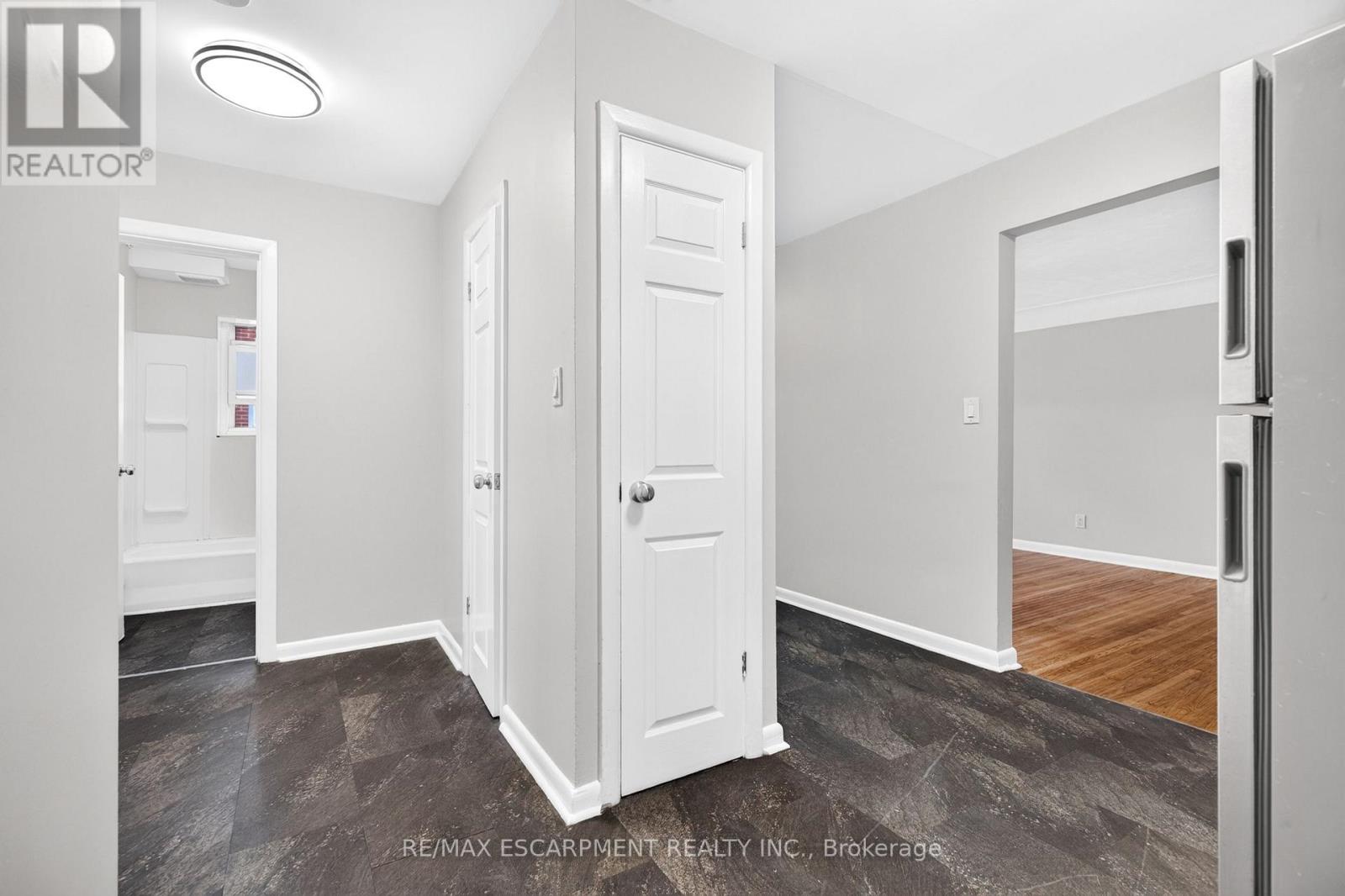 3 - 3 Applewood Avenue Property Photo 12