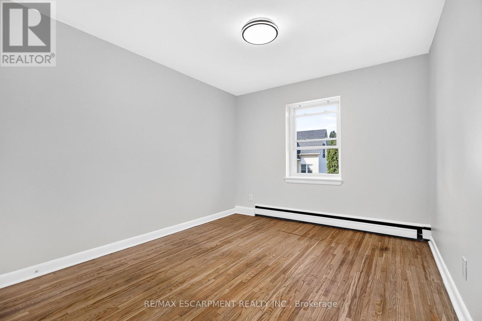 3 - 3 Applewood Avenue Property Photo 14