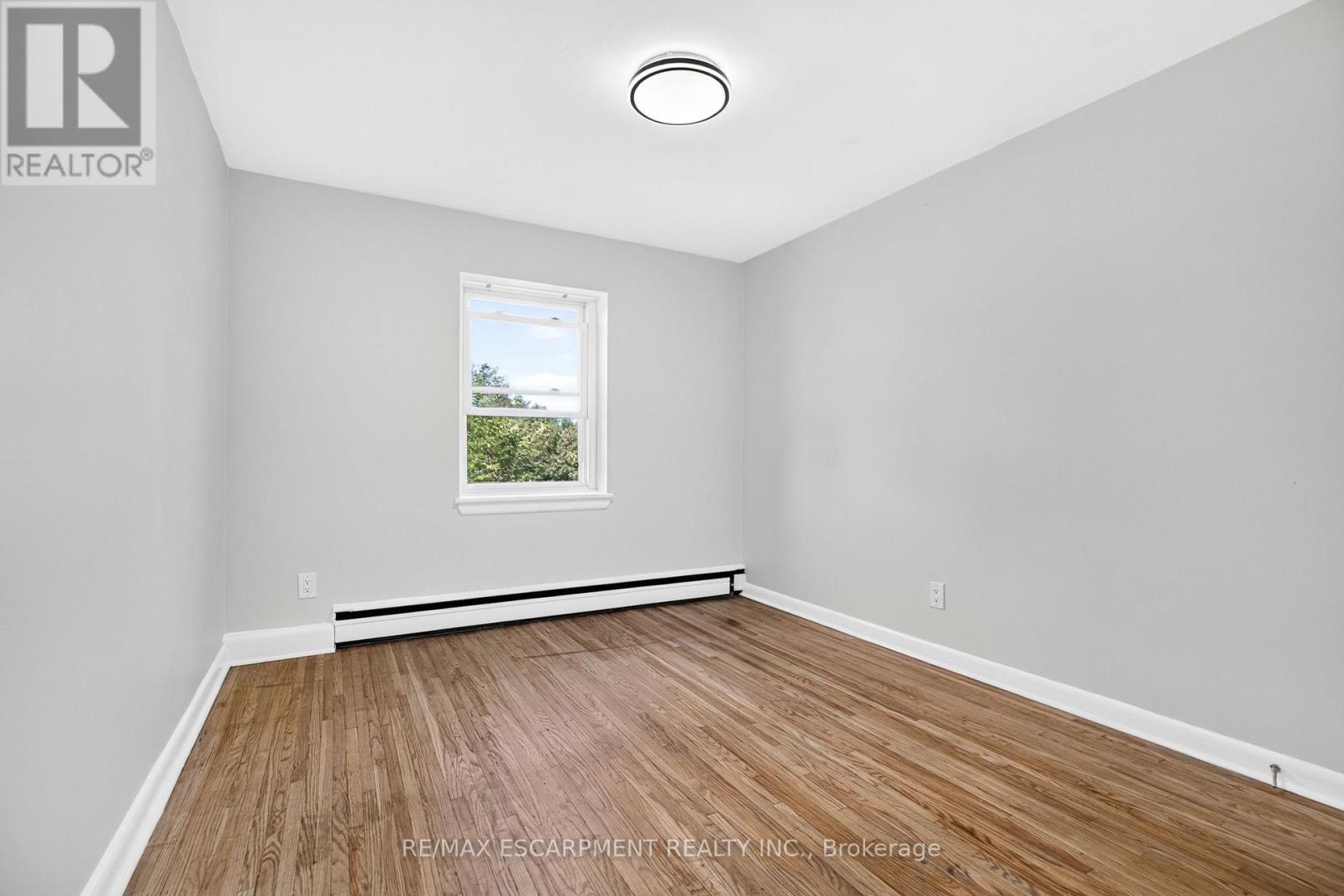 3 - 3 Applewood Avenue Property Photo 15