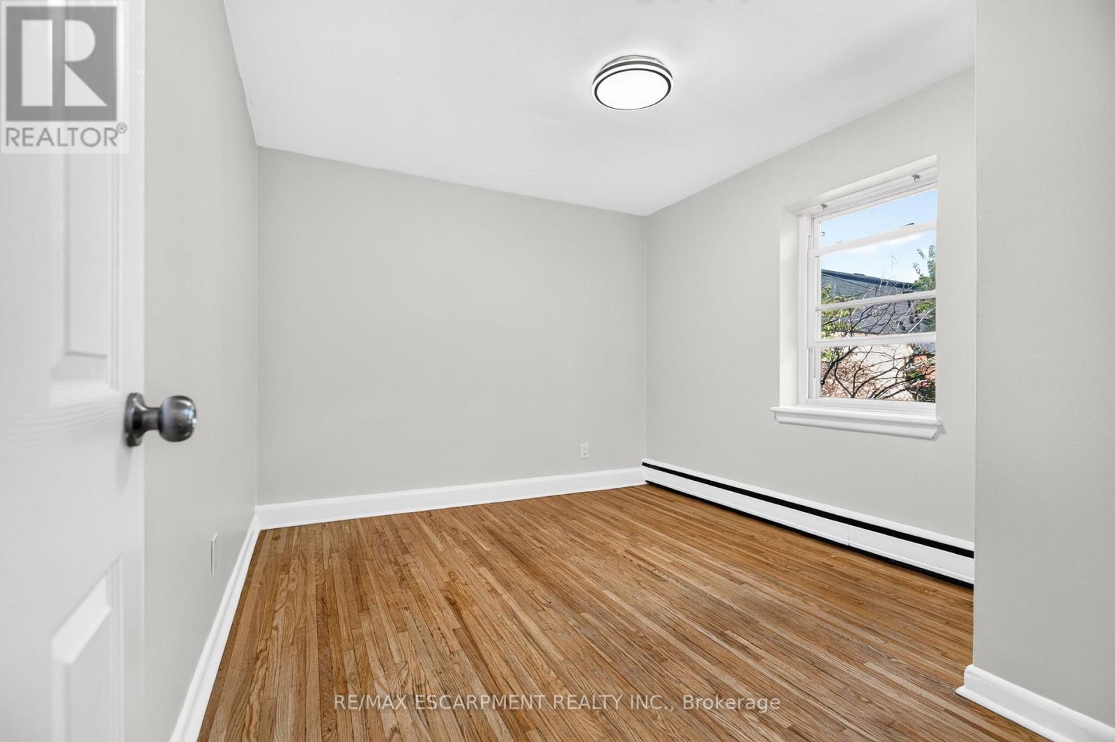 3 - 3 Applewood Avenue Property Photo 19