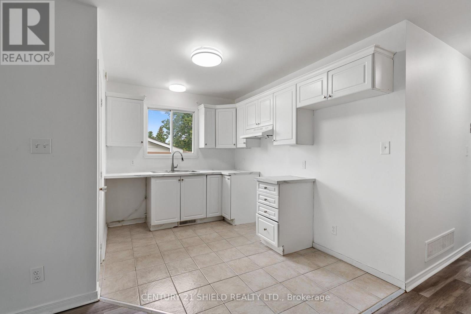1011 Adolphus Street Property Photo 9