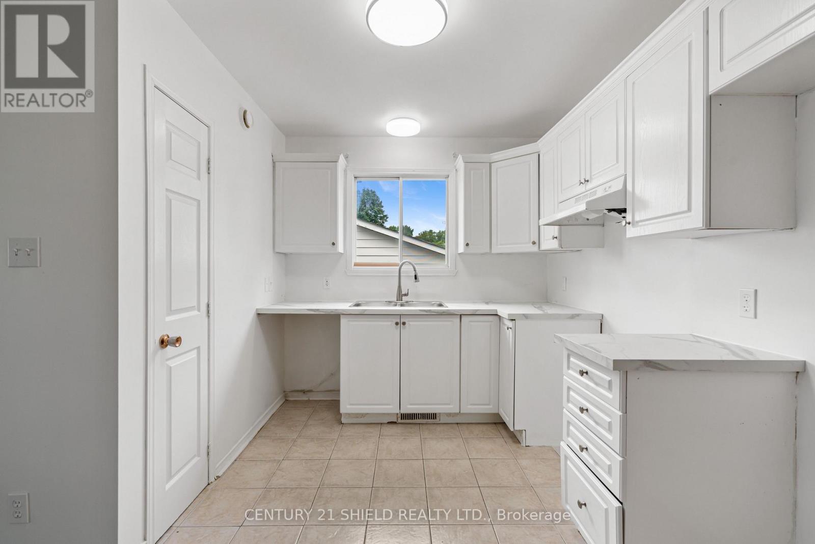 1011 Adolphus Street Property Photo 10