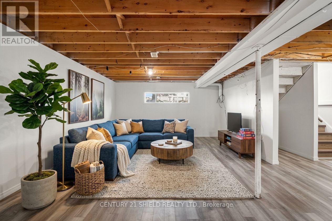 1011 Adolphus Street Property Photo 16