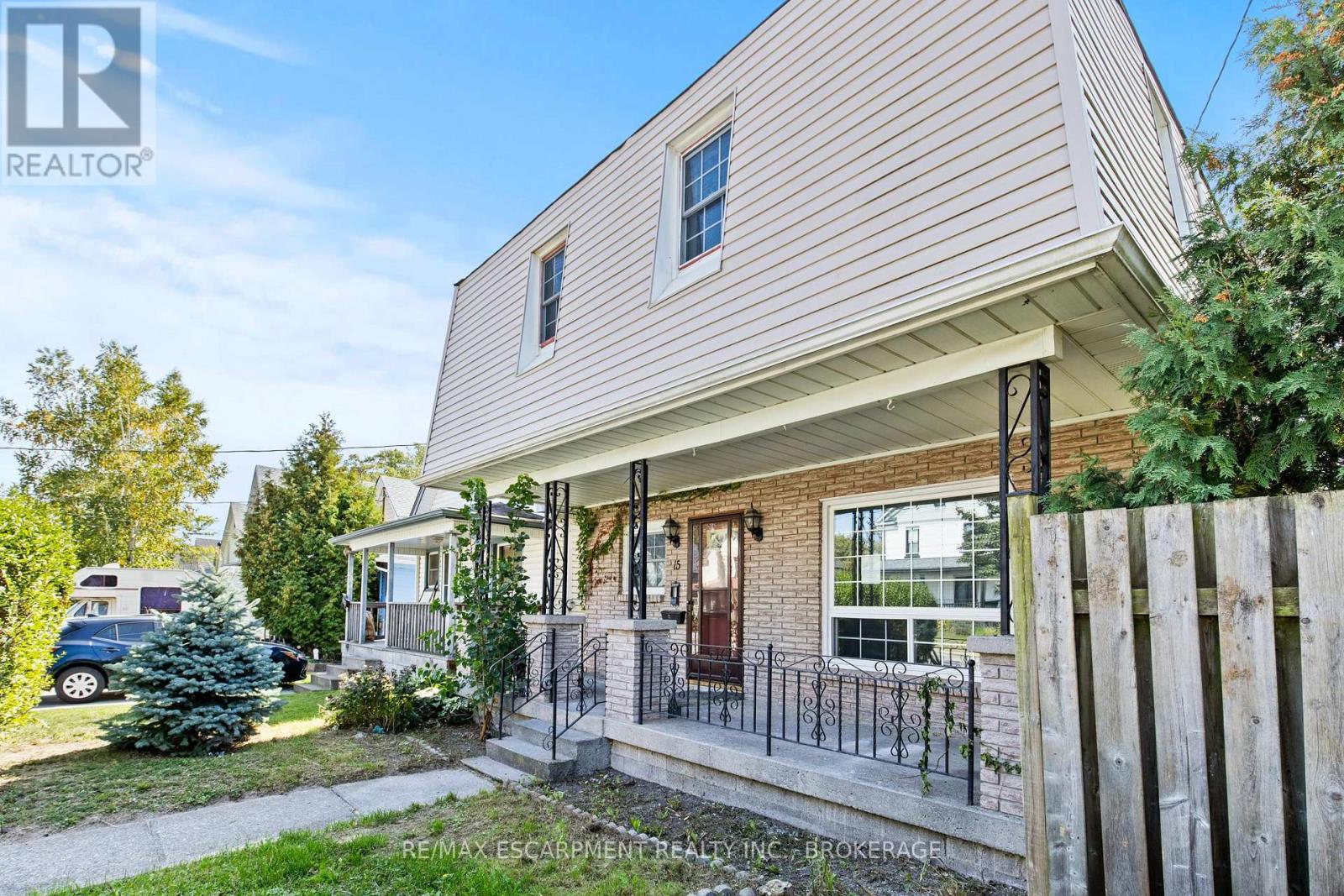 Upper - 15 Mccormick Street Property Photo 2