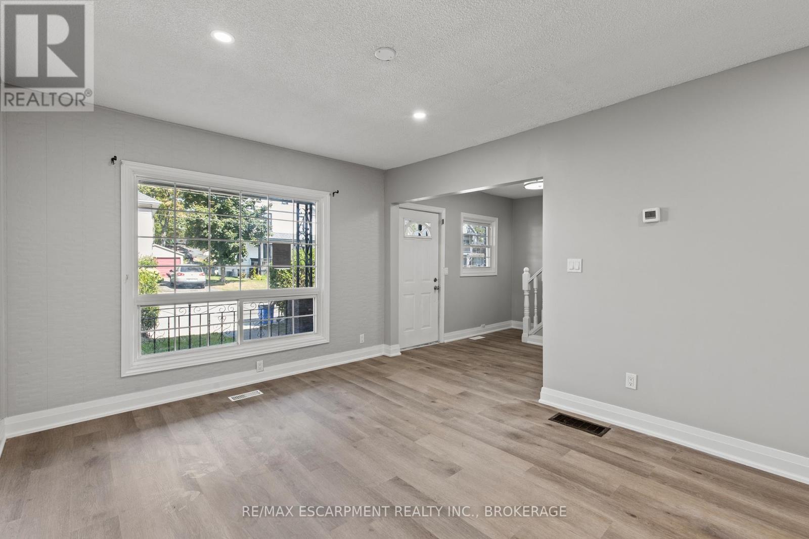 Upper - 15 Mccormick Street Property Photo 6