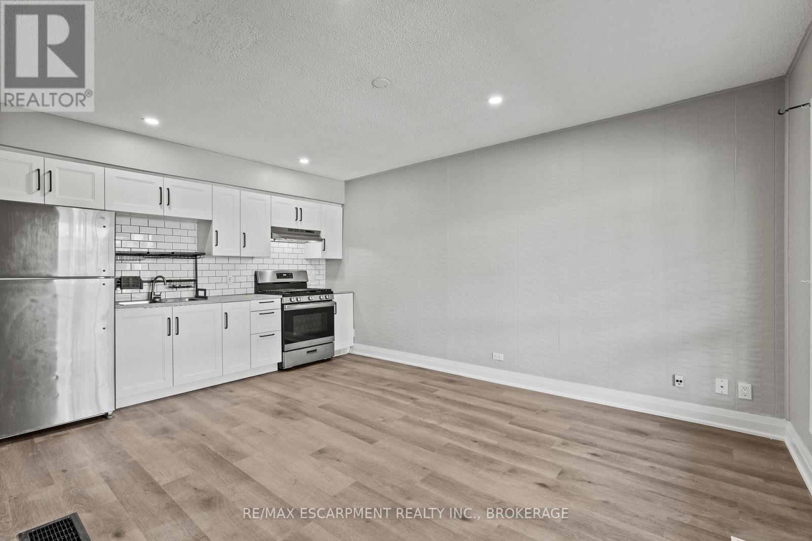 Upper - 15 Mccormick Street Property Photo 7