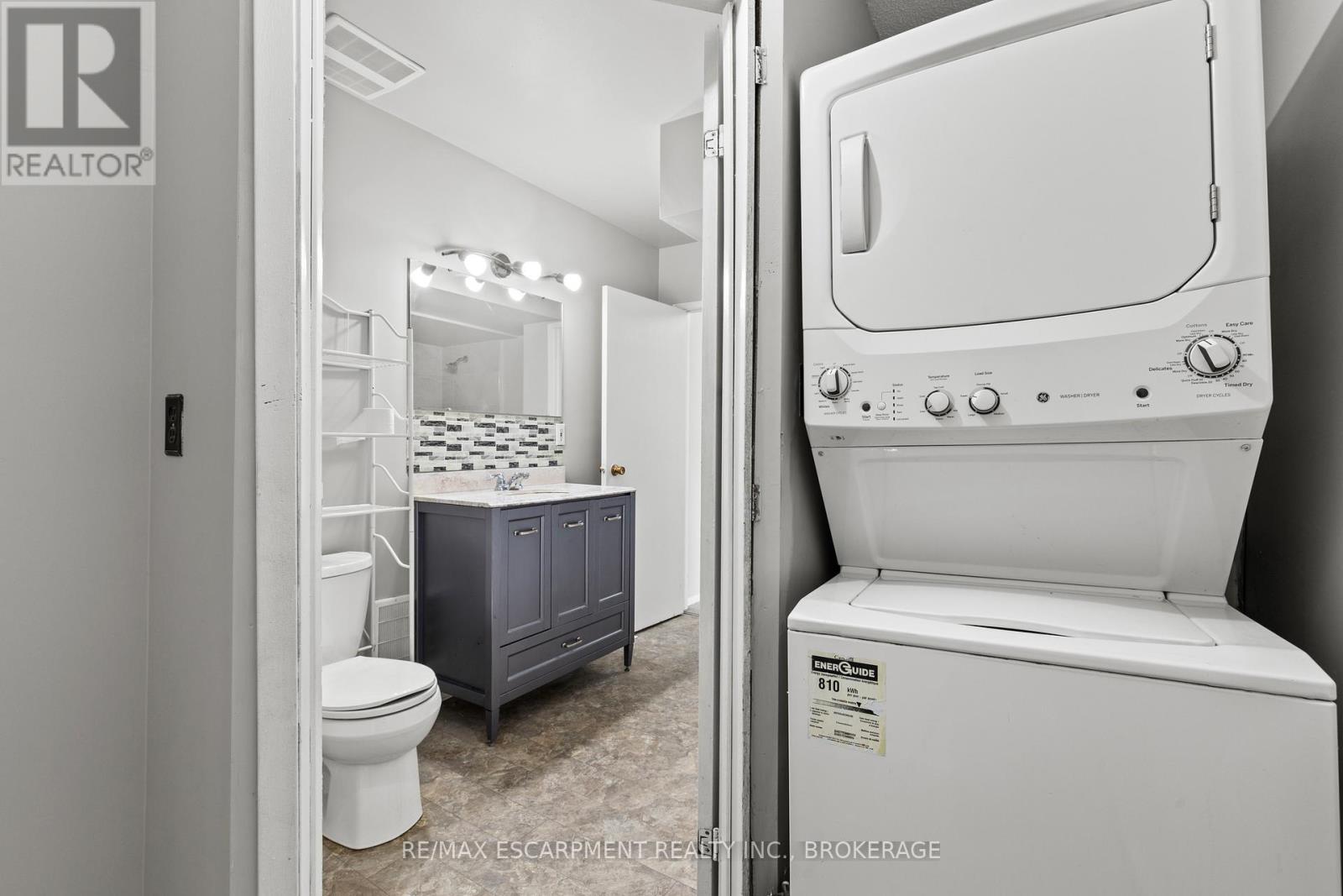 Upper - 15 Mccormick Street Property Photo 16
