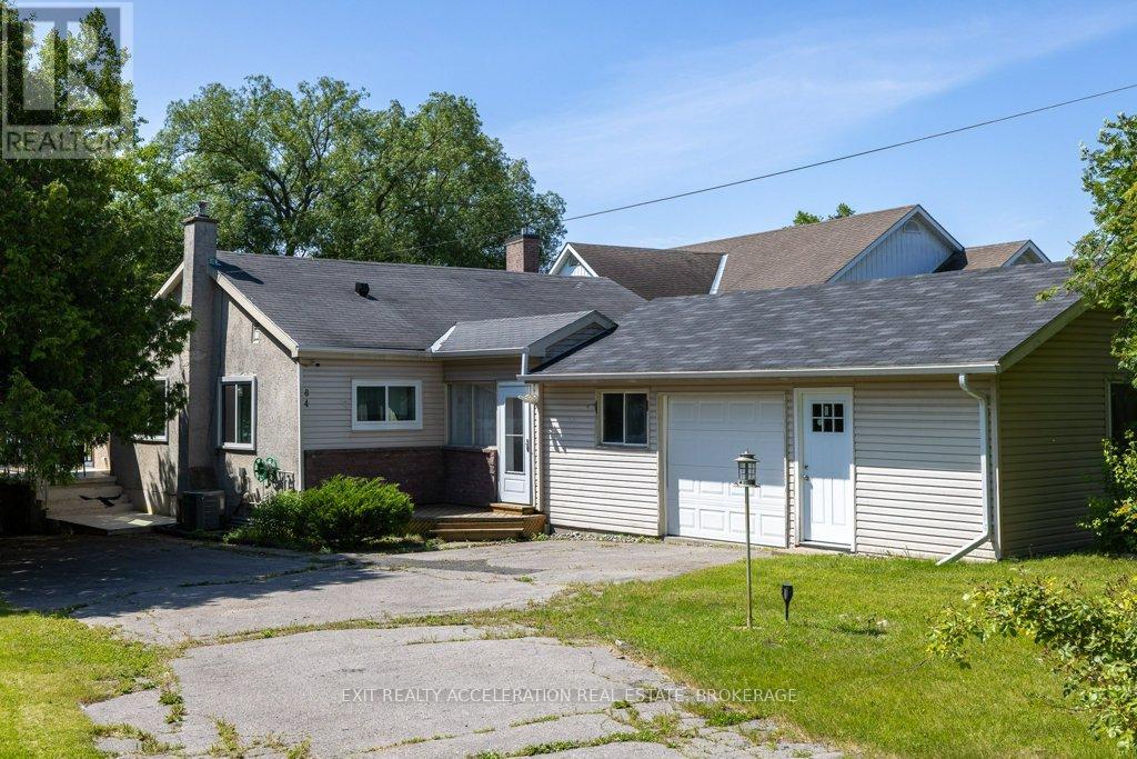 84 Main Street Property Photo 2
