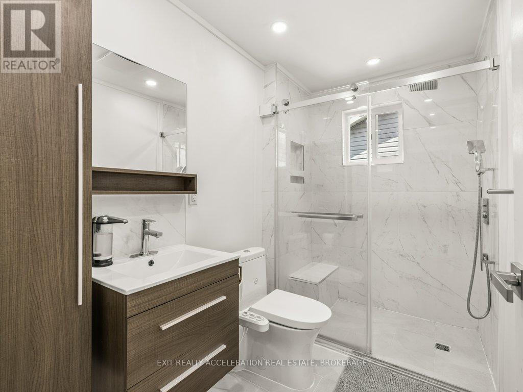 84 Main Street Property Photo 18