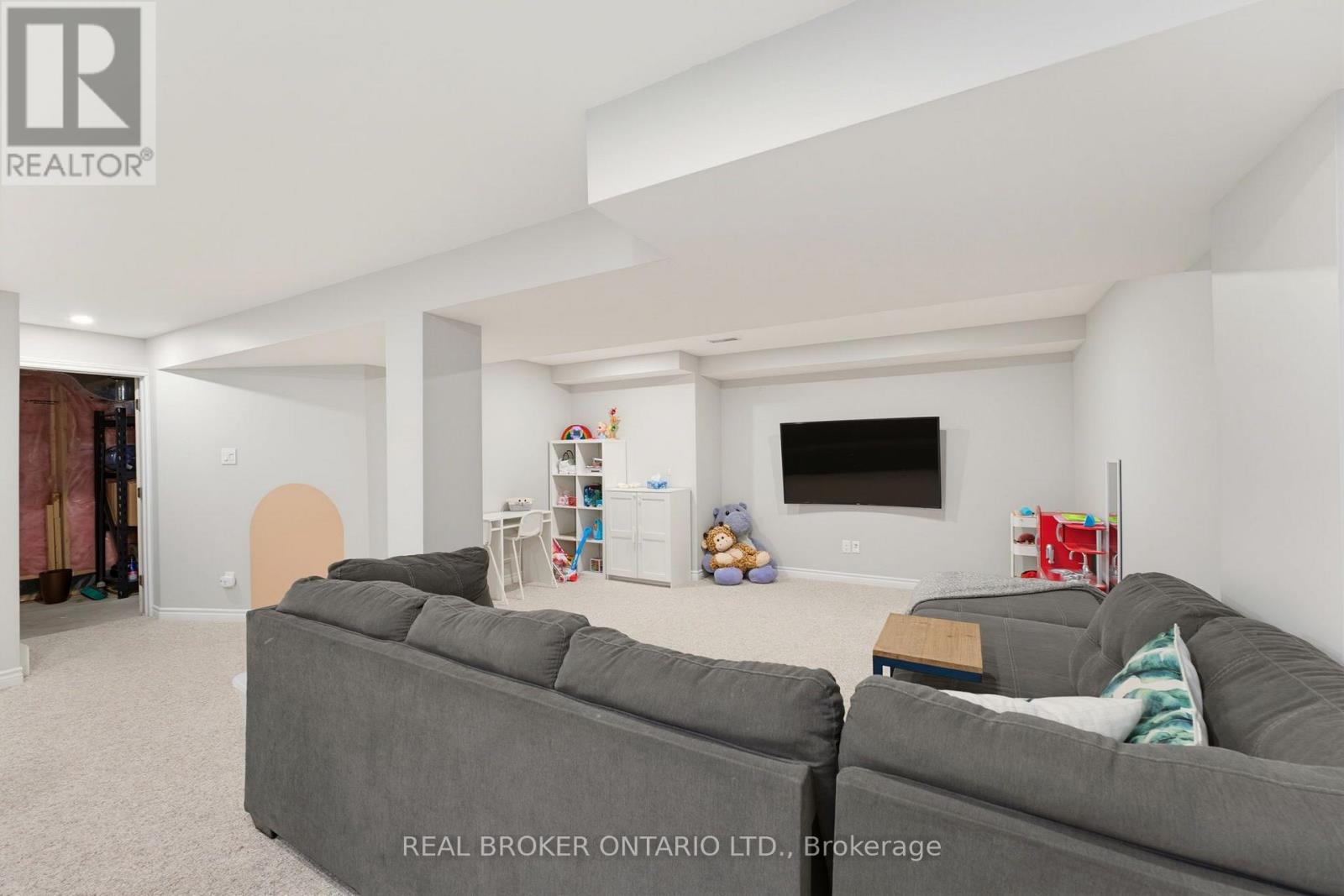 76 Tapadero Avenue Property Photo 29